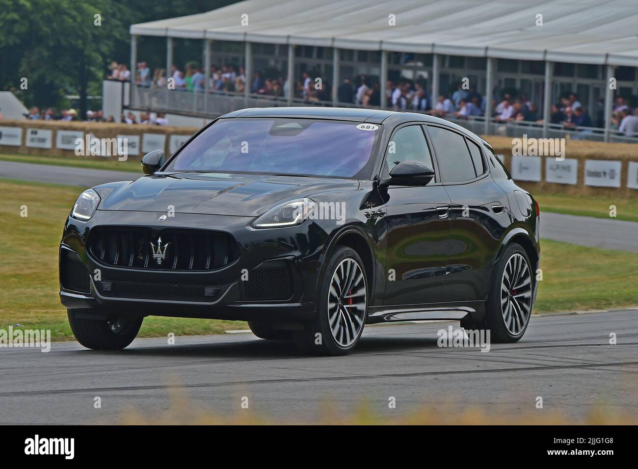 Maserati Grecale Trofeo, First Glance, un'opportunità per vedere nuovi modelli e concept vehicles di costruttori nuovi e affermati, che coprono le auto di città Foto Stock