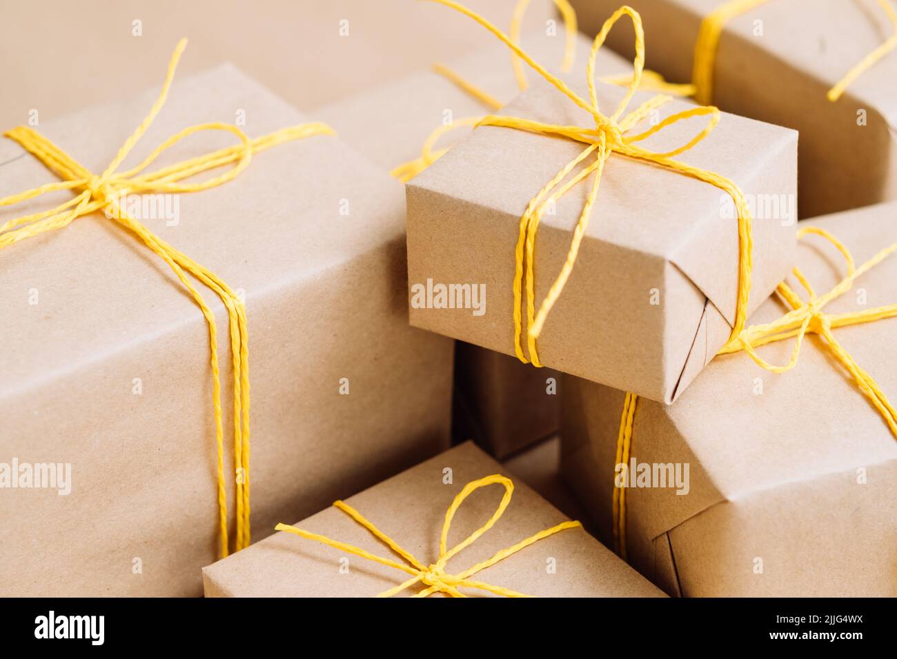 offerta regalo regalo regalo regalo regalo scatola carta artigianale assortimento Foto Stock