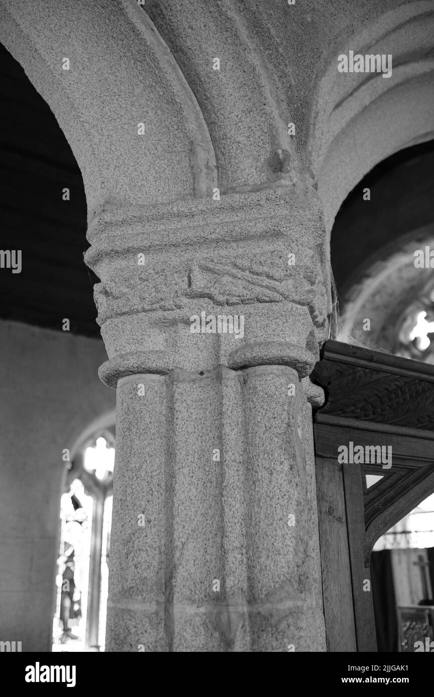 Interno dell'esterno della chiesa di San Corentino, Cury Foto Stock