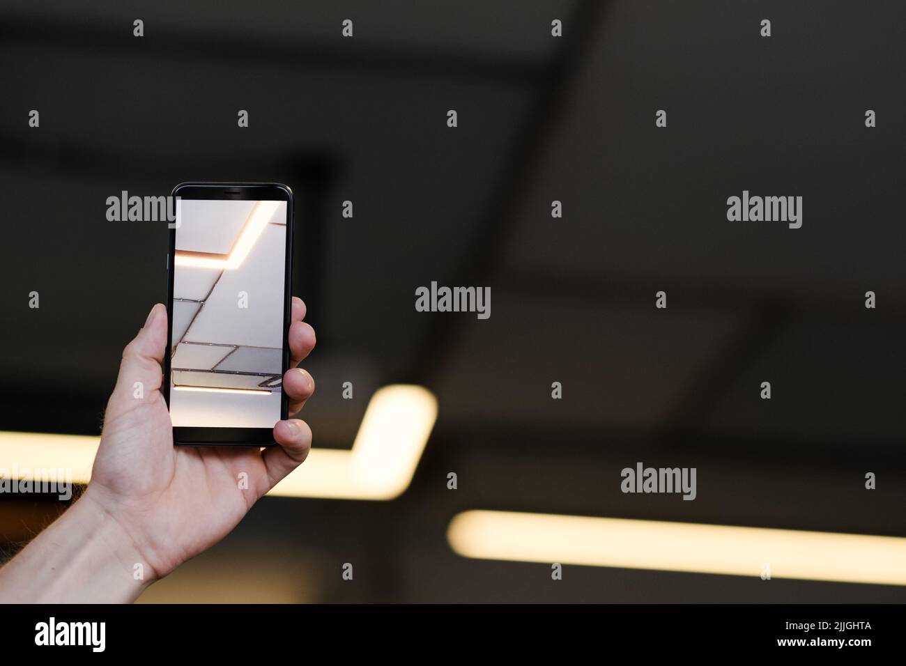 futuristica traccia illuminazione smartphone immagine Foto Stock