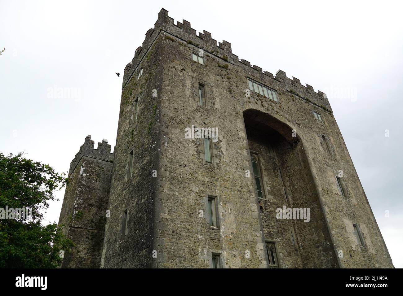 Castello di Bunratty, Caisleán Bhun Raith, Bunratty Village, Bun na Raite, Clare County, Irlanda, Éire, Irland, Írország, Europa Foto Stock