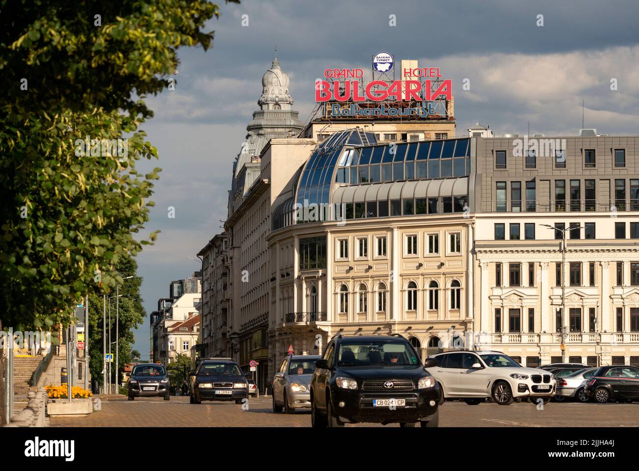 Vista sul Boulevard Tsar Osvoboditel a Sofia, Bulgaria, Europa orientale, Balcani, UE Foto Stock