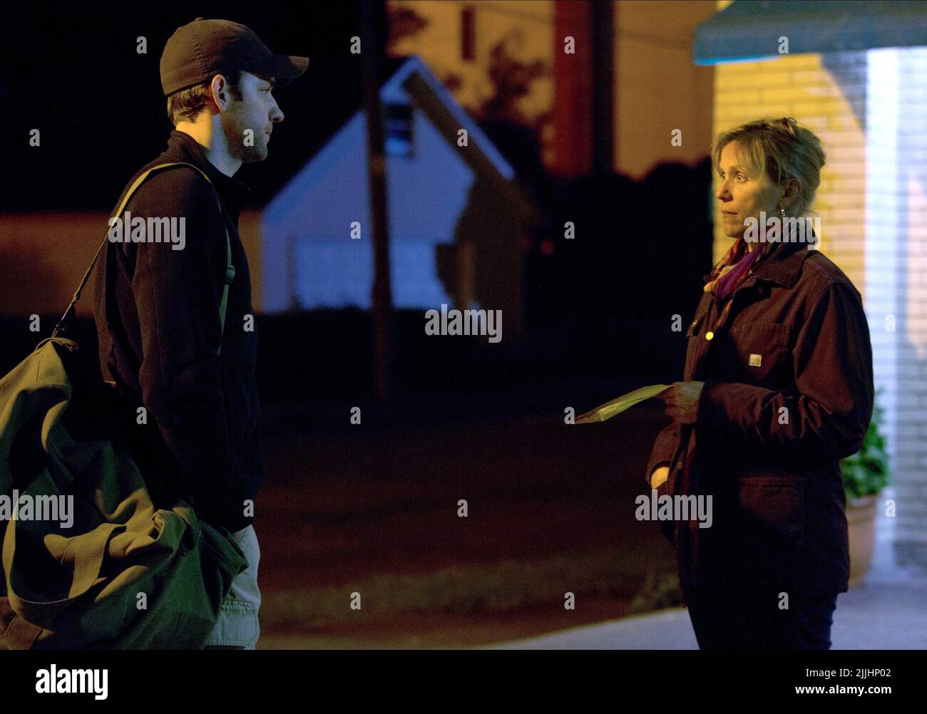 JOHN KRASINSKI, FRANCES MCDORMAND, terra promessa, 2012 Foto Stock