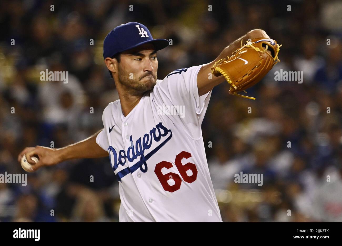 Los Angeles, Stati Uniti. 27th luglio 2022. Los Angeles Dodgers il lanciatore Mitch White si snoda per consegnare contro i Washington Nationals al Dodger Stadium di Los Angeles martedì 26 luglio 2022. Foto di Jim Ruymen/UPI Credit: UPI/Alamy Live News Foto Stock