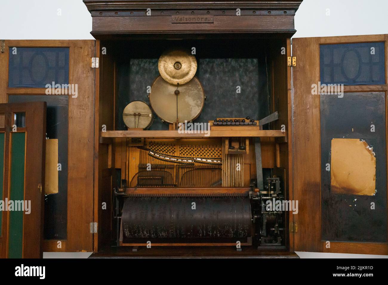 Vecchi pezzi storici in un museo di Iasi Romania Foto Stock