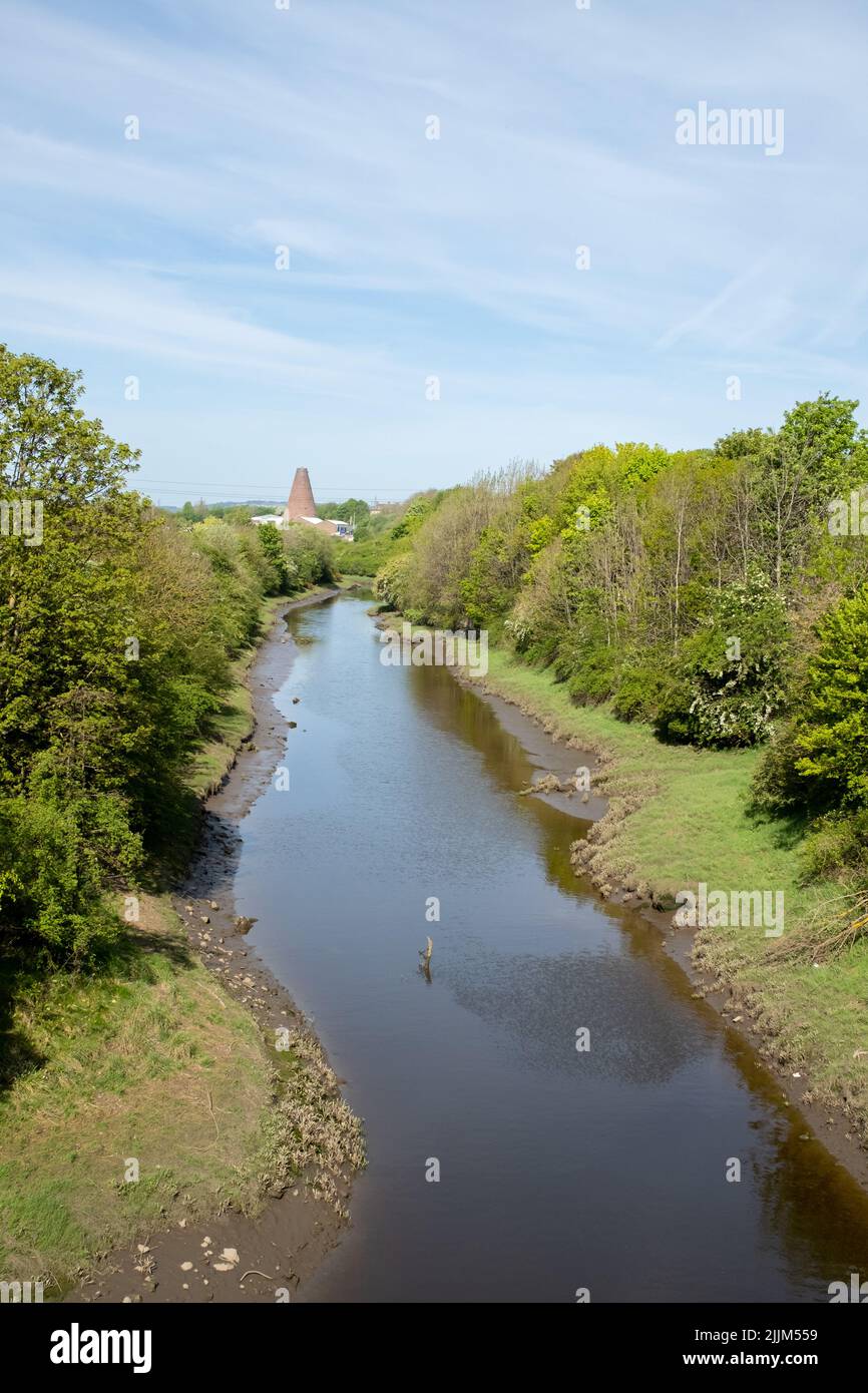 Lemington Newcastle Inghilterra: 8th maggio 2022: Un ruscello sull'ex terra industriale conosciuto come il Lemington Gut Foto Stock