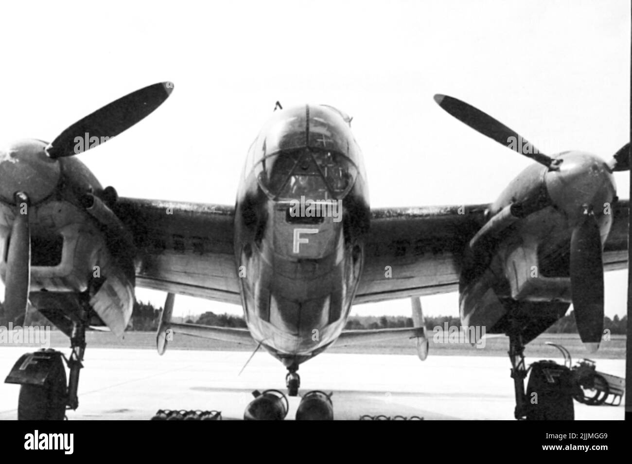 F6 Karlsborg. Il velivolo T 18, costruito su Saab ospita la flotta. Foto Stock