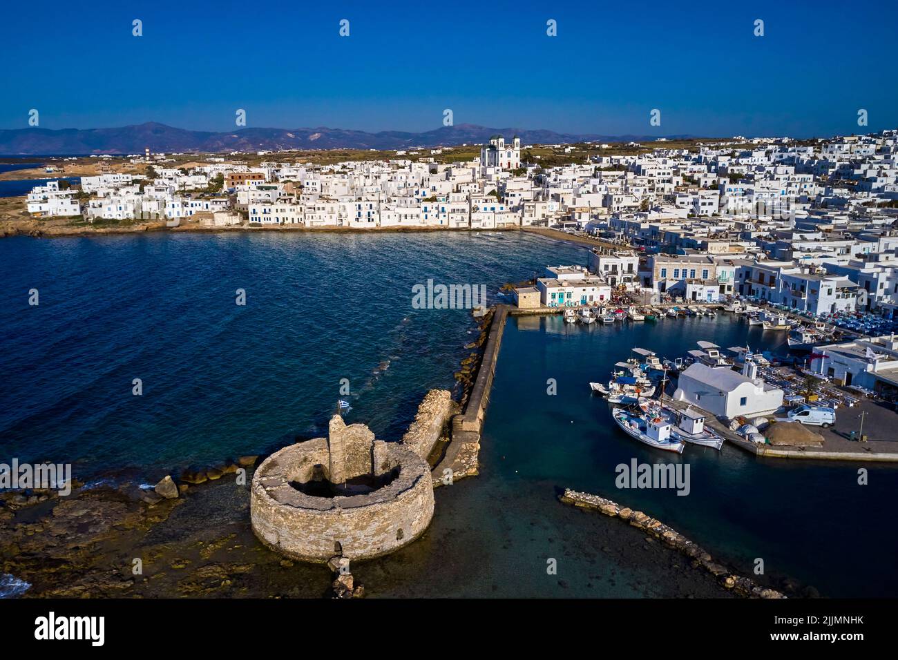 Grecia CICLADI, isola di Paros, villaggio e porto di Naoussa Foto Stock
