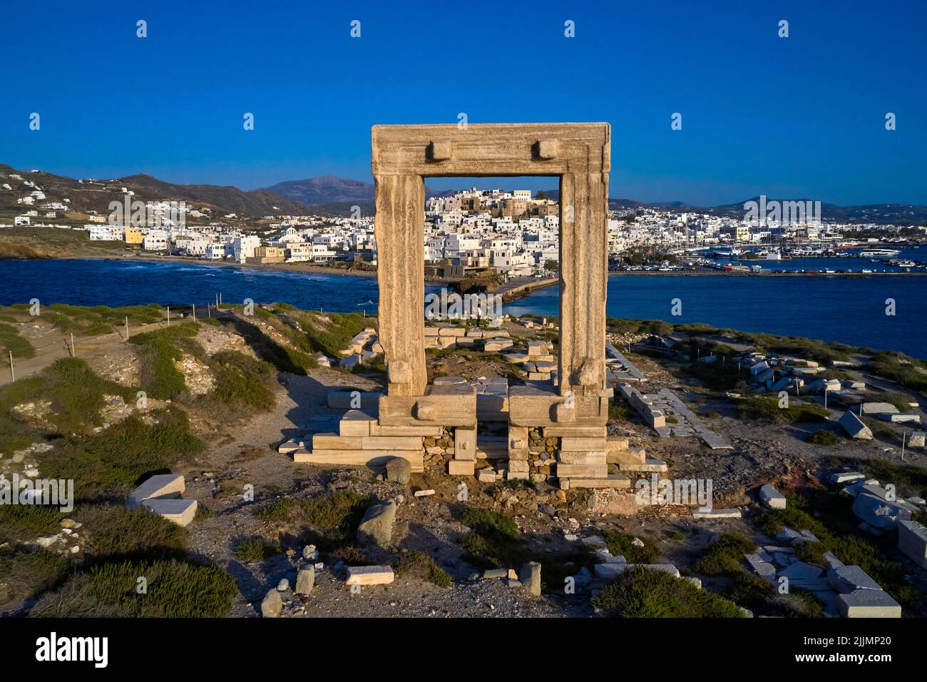 Grecia, Cicladi, isola di Naxos, città di Hora (Naxos), il portico del tempio di Apollo Foto Stock