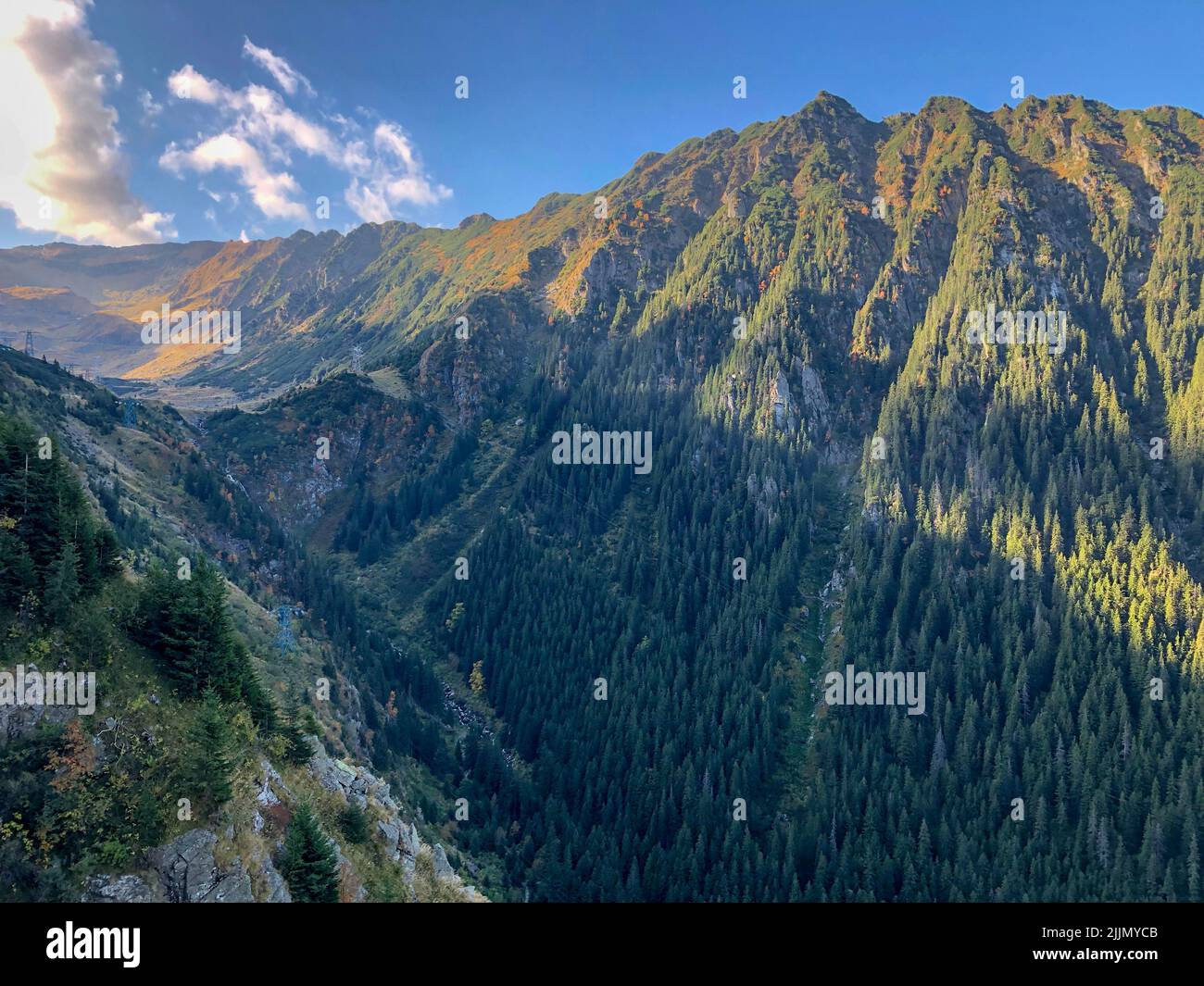 Una splendida vista sulle montagne rumene Foto Stock