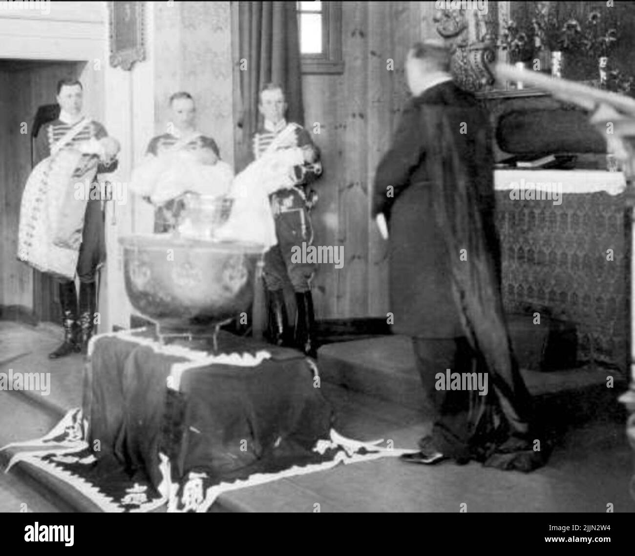 Battesimo nella casa del soldato di tre figli di vita-casa, registro battesimale reg. Pastor e Hof. Predicatore Paul Nilsson. Carl Bonde, Harry Hedestierna e Wilhelm Odelberg con i loro figli. Foto Stock