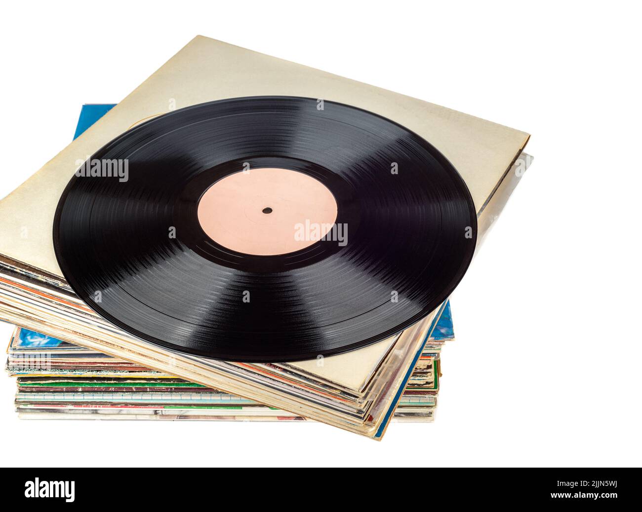 Pila di record in un pacco e un disco in cima alla pila. Spazio di copia, sfondo bianco. Foto Stock