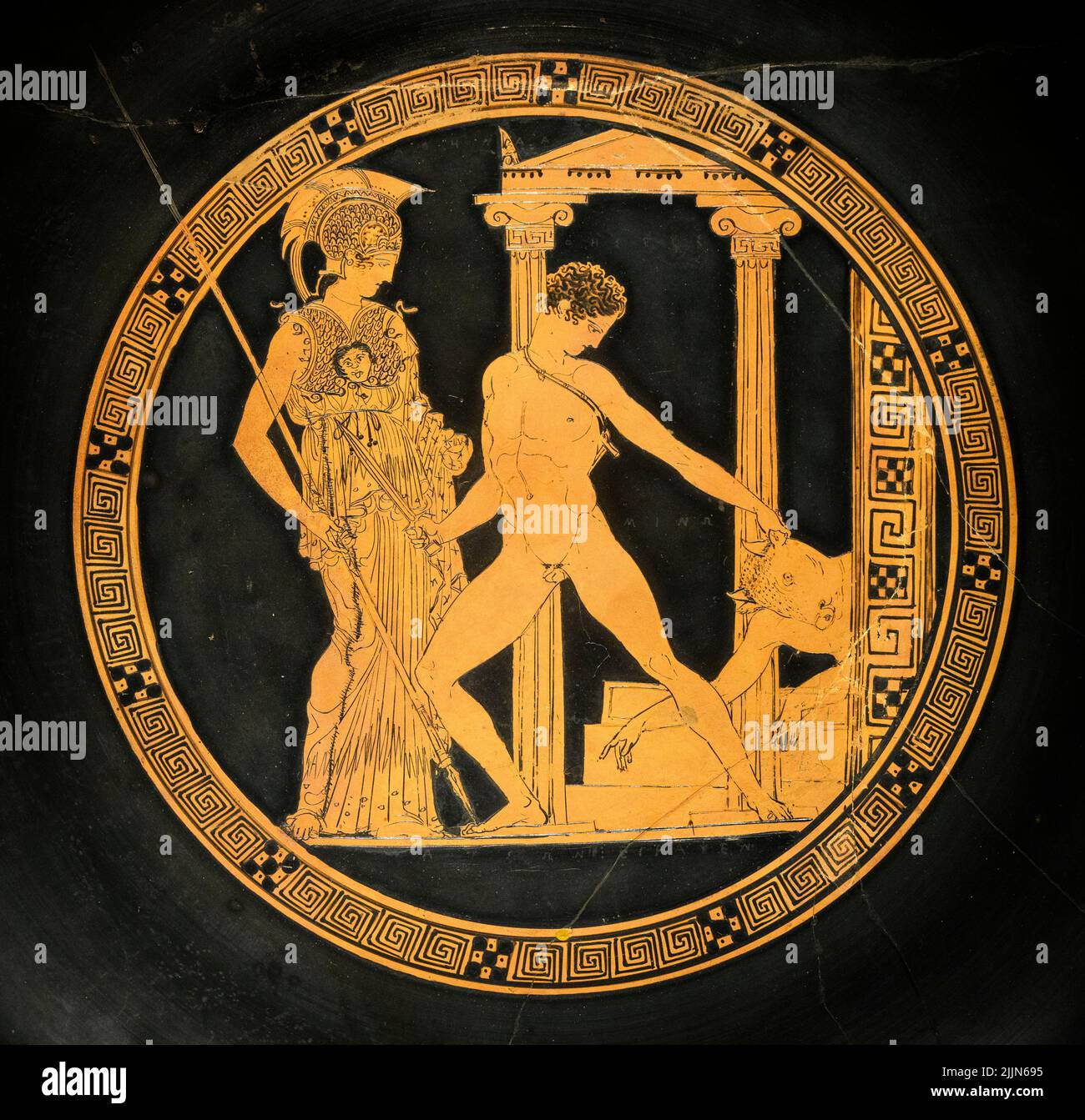 Un greco Kylix (coppa del vino) decorato dal pittore aison circa 420 - 410 a.C. mostrando Theseus trascinando il morto, toro-testa Minotaur dalle porte o Foto Stock
