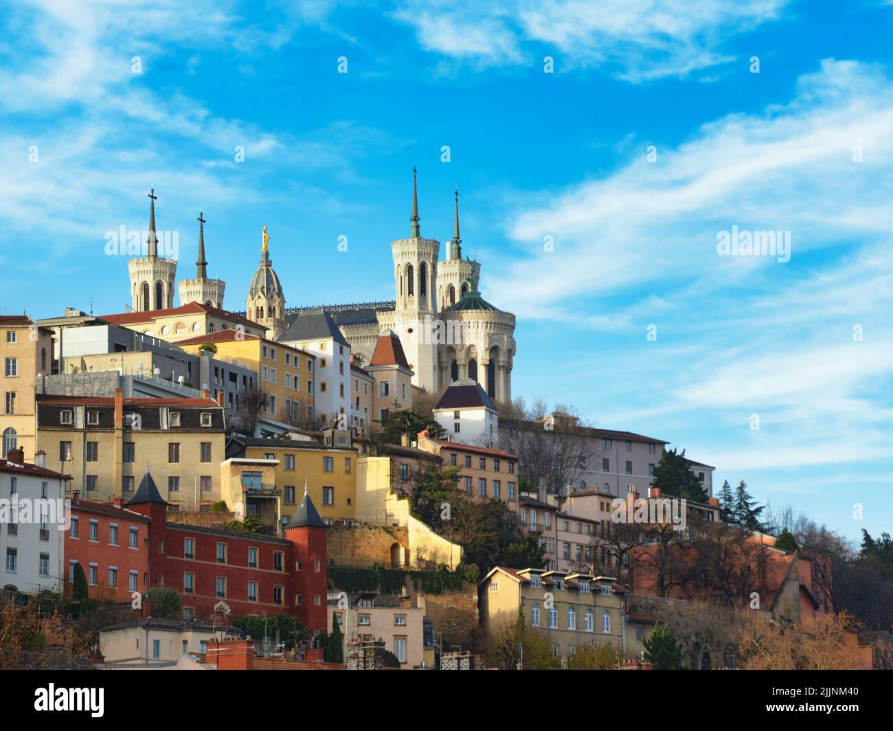 Una vista panoramica di una splendida città di Lione in Francia in una giornata di sole Foto Stock