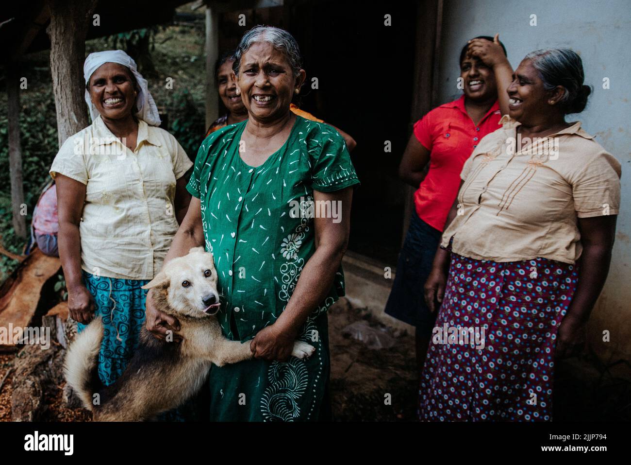 Una bella gente gode di un meraviglioso momento di vita Foto Stock