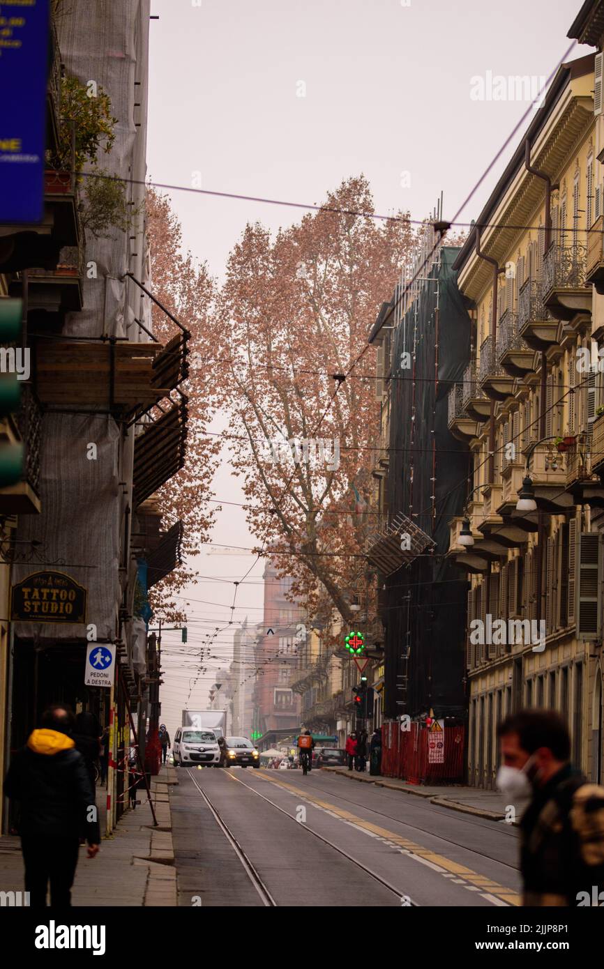 Una bella strada a Torino durante l'inverno Foto Stock