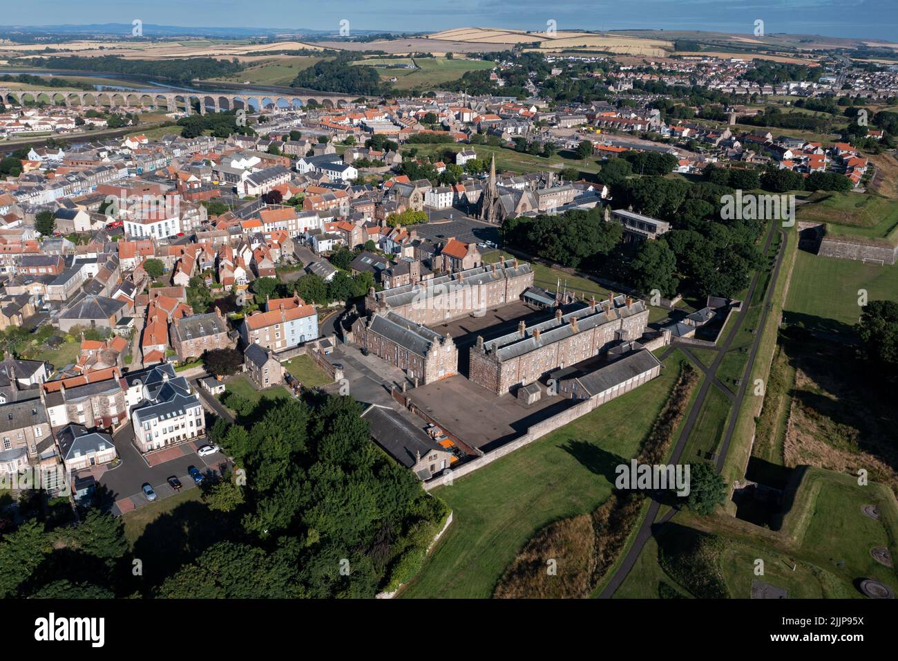 Veduta aerea delle caserme di Berwick upon Tweed la città più settentrionale in Inghilterra Foto Stock