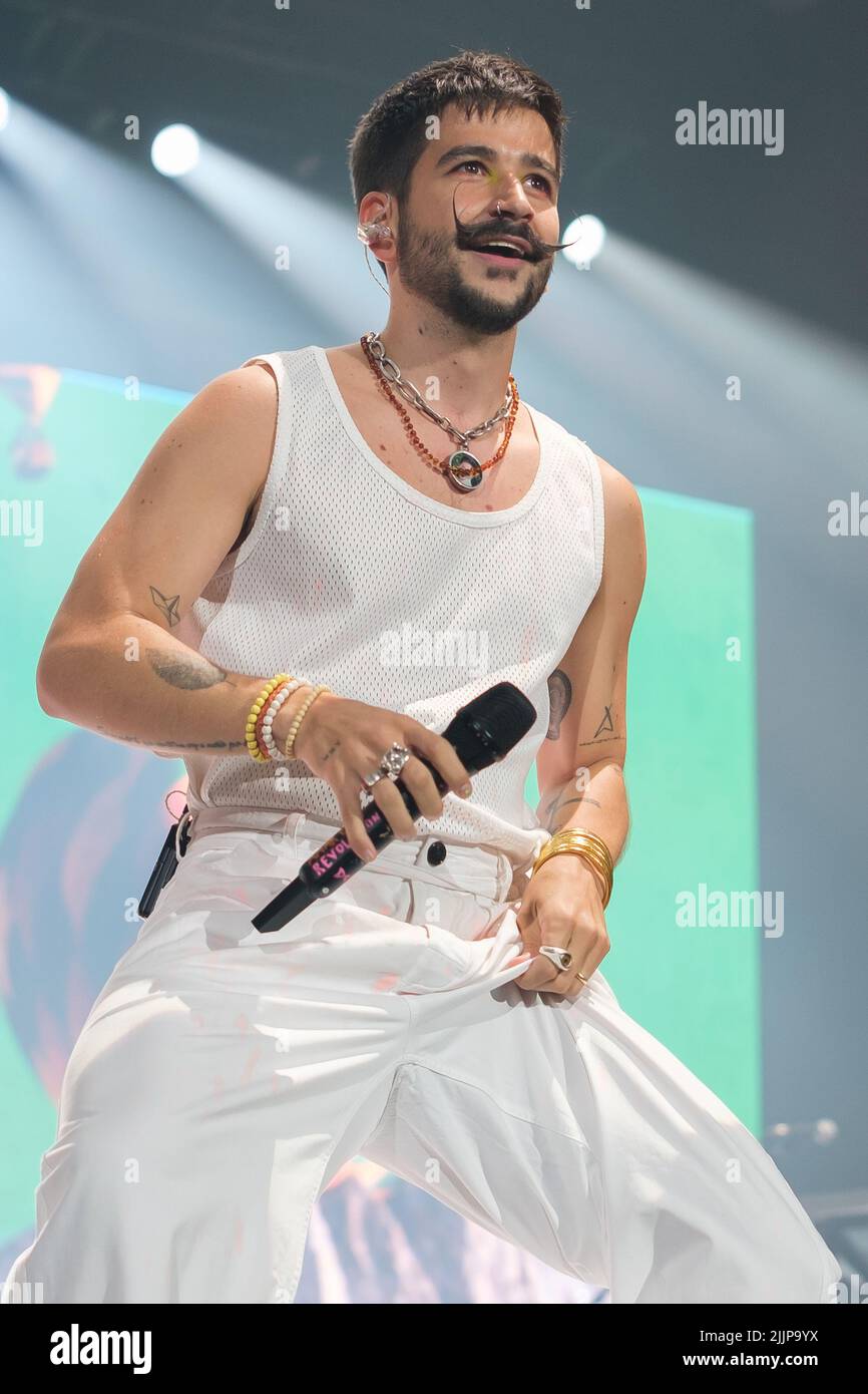 Madrid, Spagna. 27th luglio 2022. Il cantante colombiano Camilo Echevery, noto come Camilo, si esibisce al concerto Wizink durante il “De Adentro Pa Afuera Tour” di Madrid. (Foto di Atilano Garcia/SOPA Images/Sipa USA) Credit: Sipa USA/Alamy Live News Foto Stock