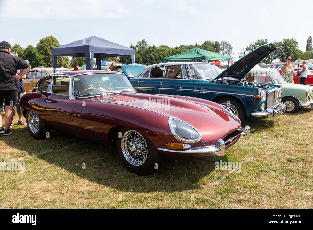 Una Jaguar di tipo e al Salone dell'auto classica Appledore Foto Stock