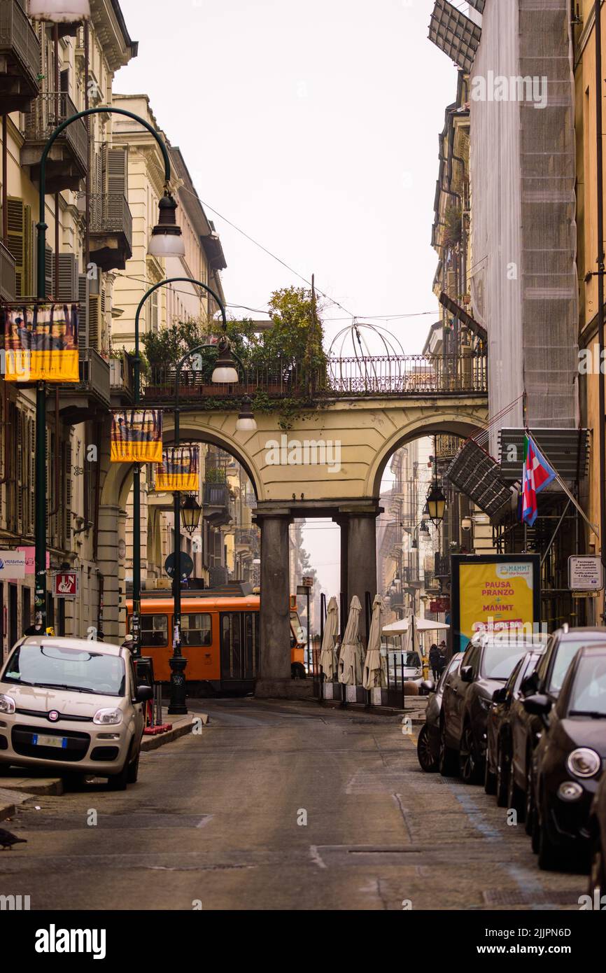 Una bella strada di Torino durante l'inverno Foto Stock