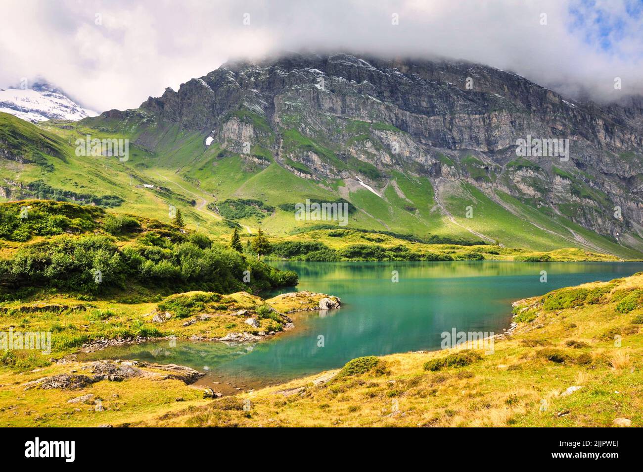 Ober Truebsee Alpine Pasture paesaggio montano, Wolfenschiessen, Nidvaldo, Svizzera Foto Stock