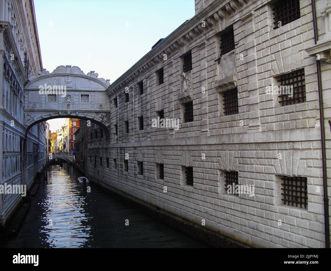 Bella architettura e gondole nella città di Venezia in Italia Foto Stock