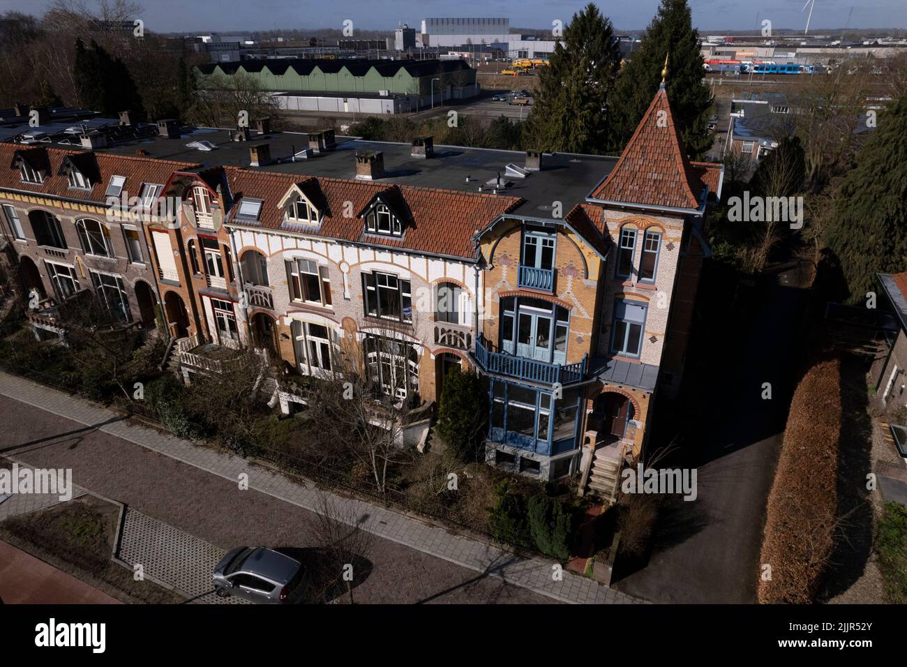 Vista aerea di architettura storica colorate decorate Jugendstil case residenziali ispirate da antropoposofica Foto Stock