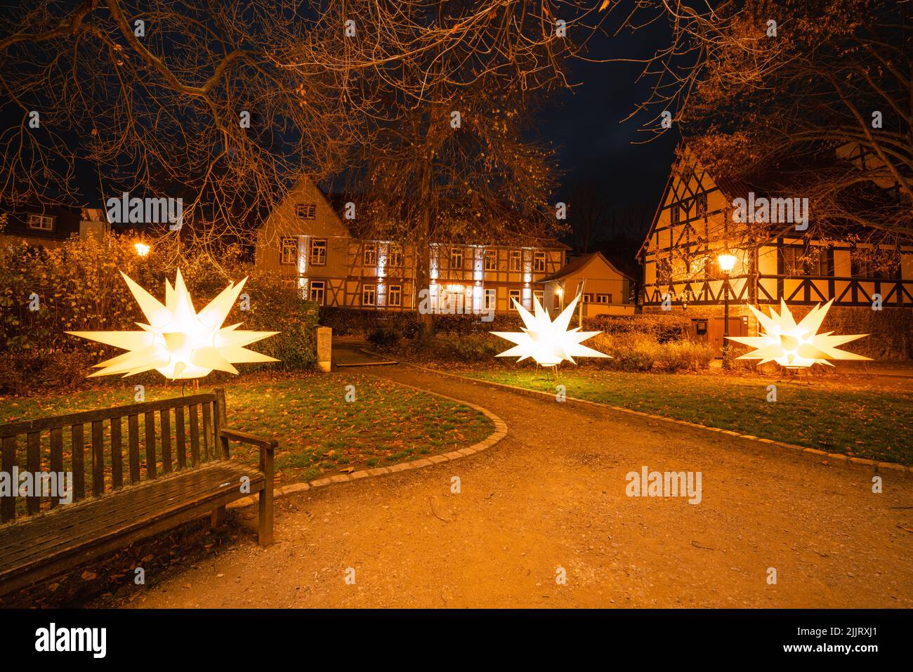 Luci di Natale Stelle decorare la città di Wernigerode Foto Stock