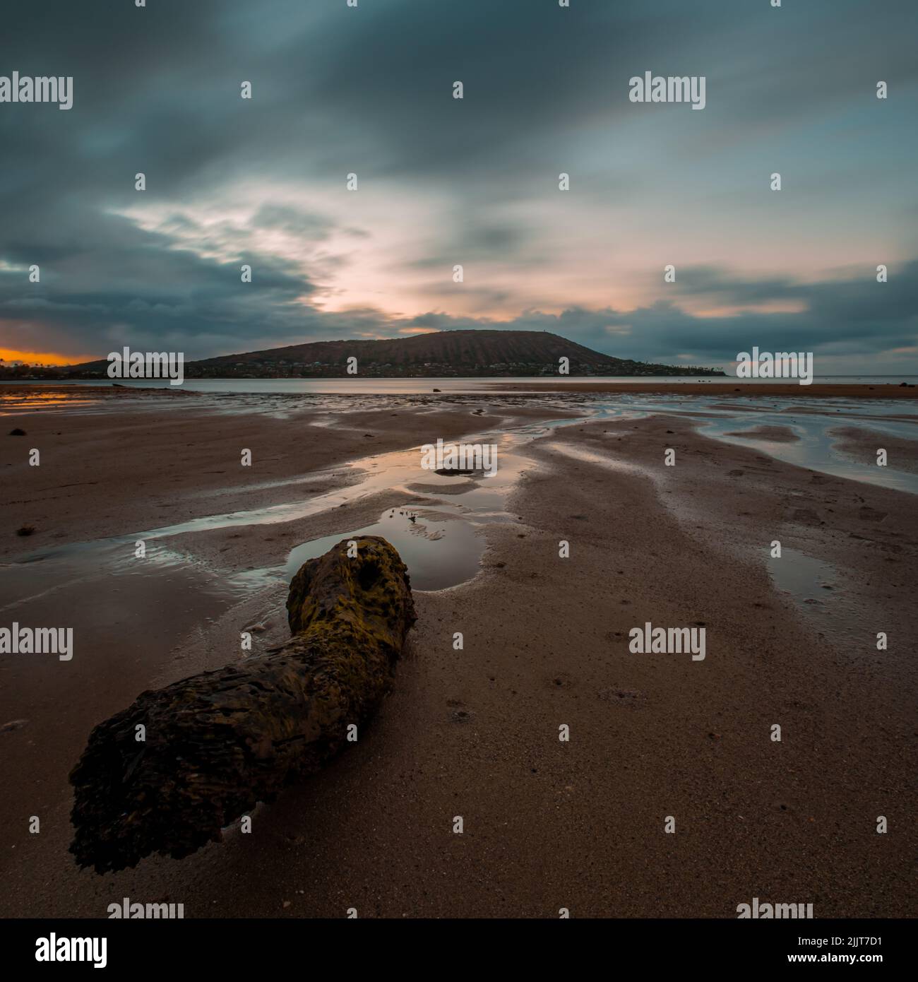 Un'alba panoramica sul lato est di Oahu nell'Oceano Pacifico Foto Stock