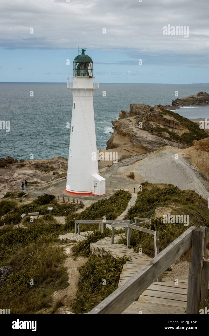 Un colpo verticale del faro di Castlepoint in Nuova Zelanda Foto Stock