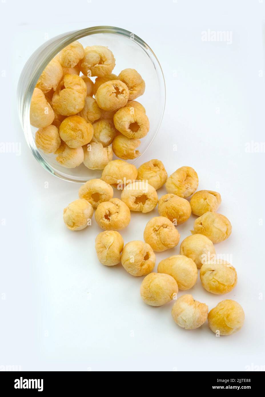 Liofilizzato longan, è un frutto lavorato che mantiene il valore  nutrizionale del cibo. Tracciato di ritaglio Foto stock - Alamy