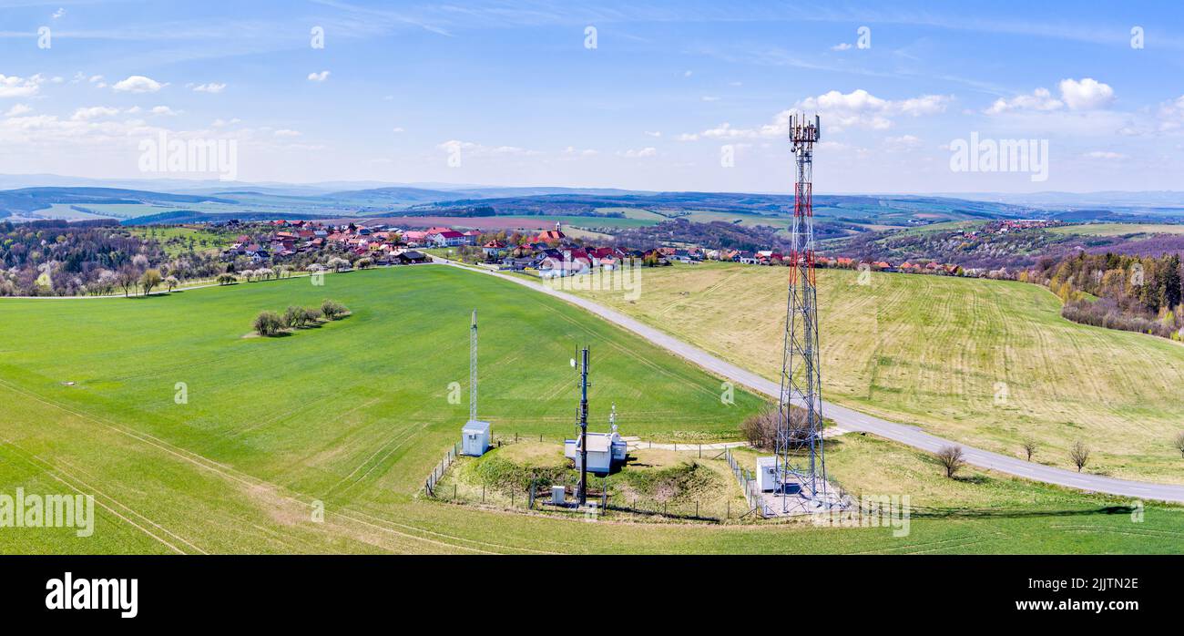 Una vista aerea delle infrastrutture costruite nel paesaggio Foto Stock