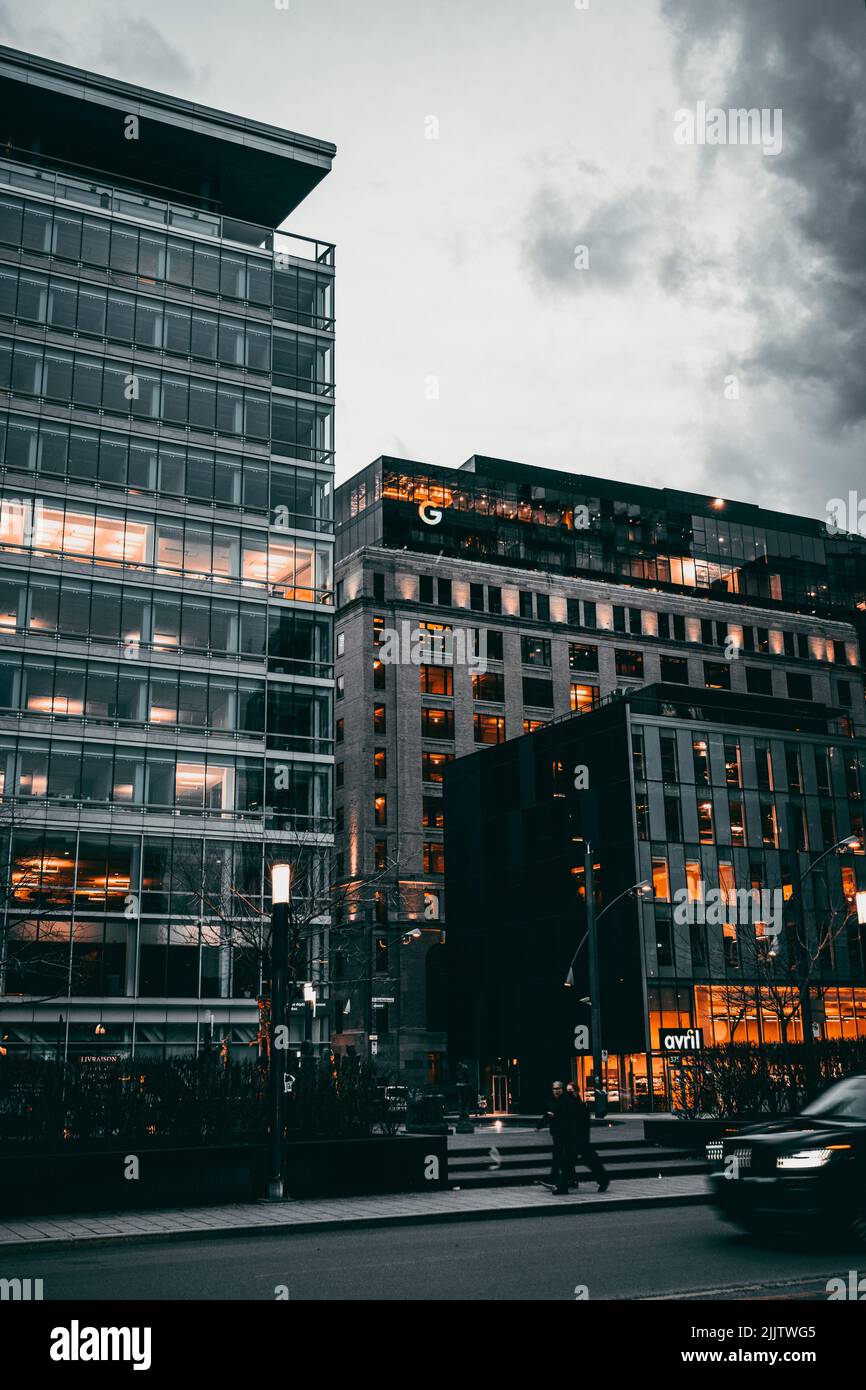 Una vista esterna dell'architettura nella provincia del Quebec in Canada Foto Stock