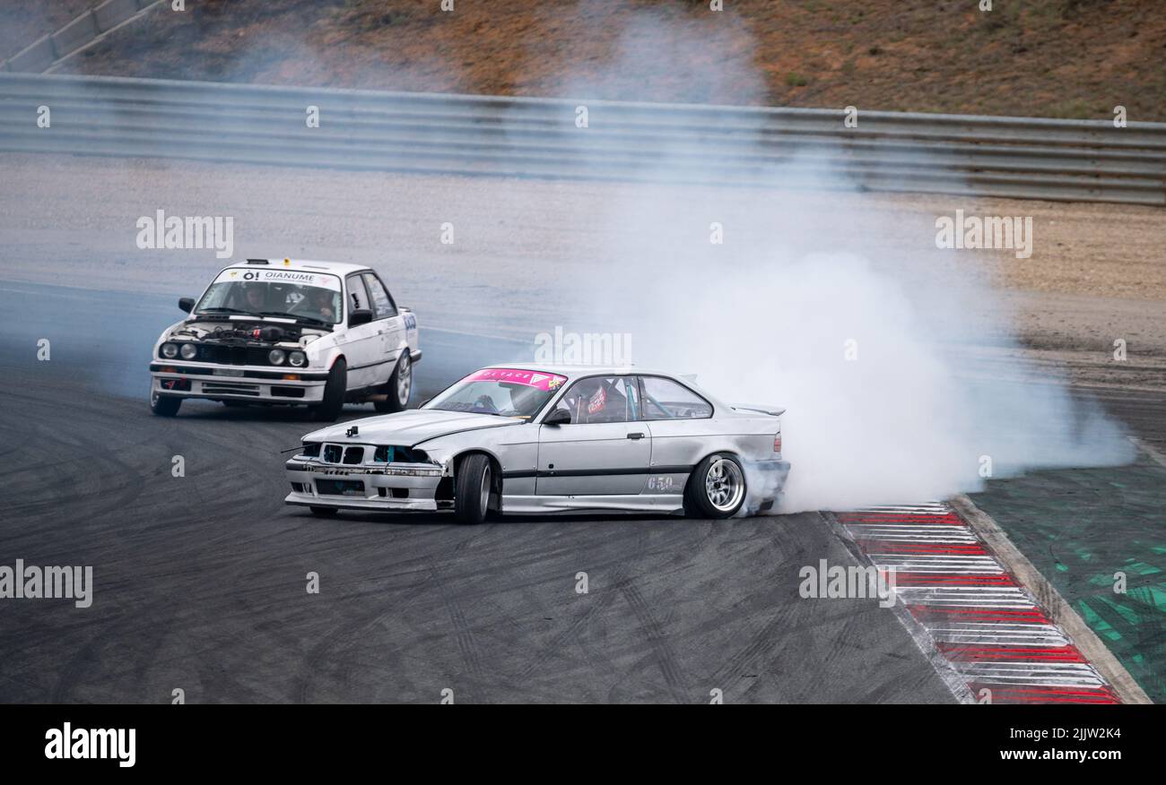 Battaglia Bmw E36 derive sul circuito Navarra Foto Stock