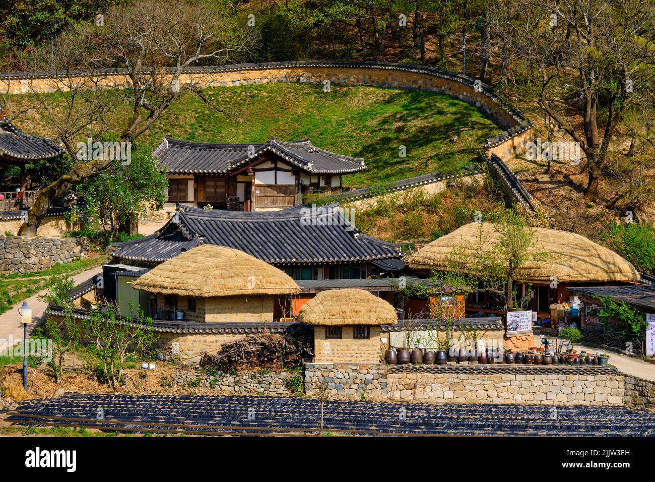 Corea del Sud, Provincia di Gyeongsang Nord, Pohang, Yangdong villaggio tradizionale hanok Foto Stock