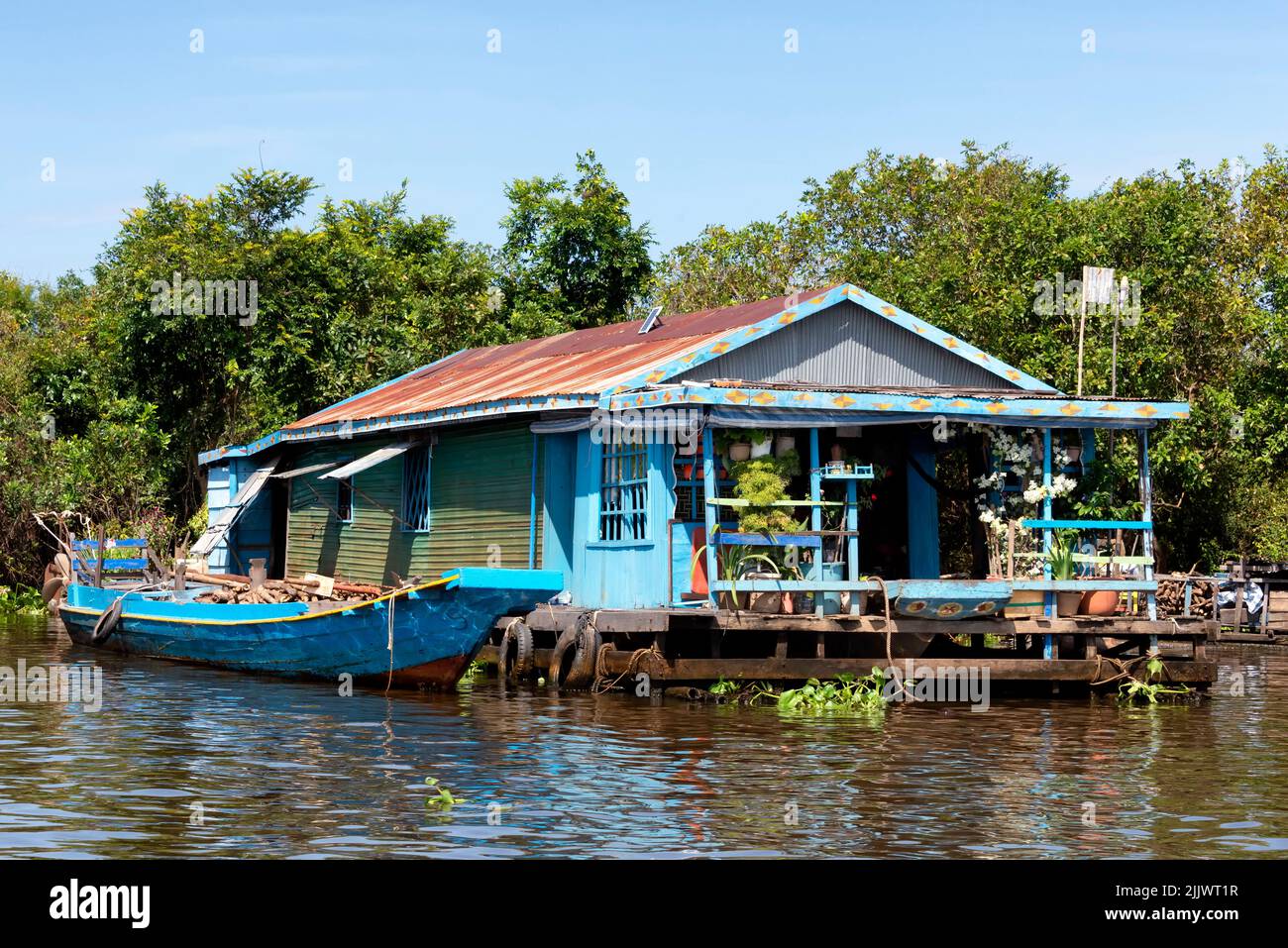 Casa galleggiante nel Tonle Sap Foto Stock