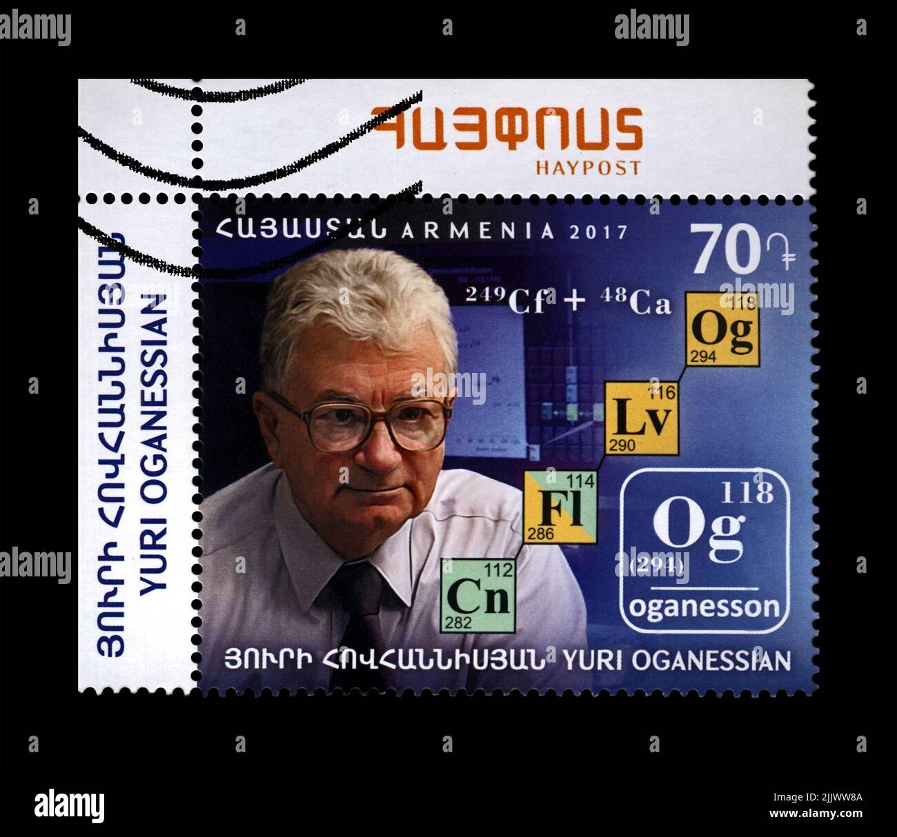 Yuri Oganessian, scienziato russo-armeno, fisico nucleare, fondatore dell'elemento chimico superpesante oganesson in diritto periodico (classificazione Foto Stock
