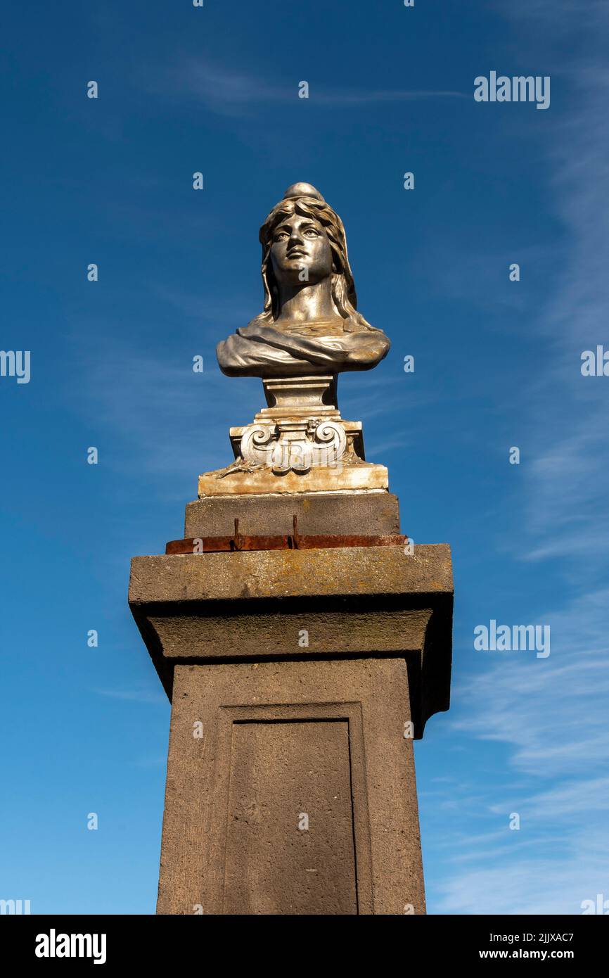 Statua di Marianne, simbolo nazionale della repubblica francese . Villaggio Beaulieu. Dipartimento di Puy de Dome. Auvergne Rodano Alpi. Francia Foto Stock