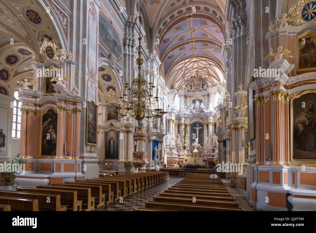 Kaunas Cattedrale interno Basilica, una cattedrale cattolica basilica with15th ° secolo architettura gotica e sculture, Kaunas centro storico, Kaunas Lituania Foto Stock
