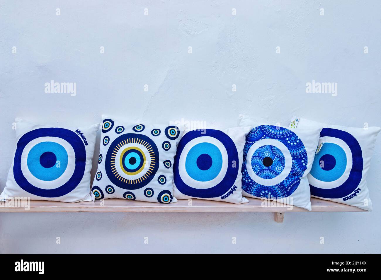 Negozio 'Blue Eye' nella Chora dell'isola di Mykonos, Cicladi, Mar Egeo, Grecia. Foto Stock