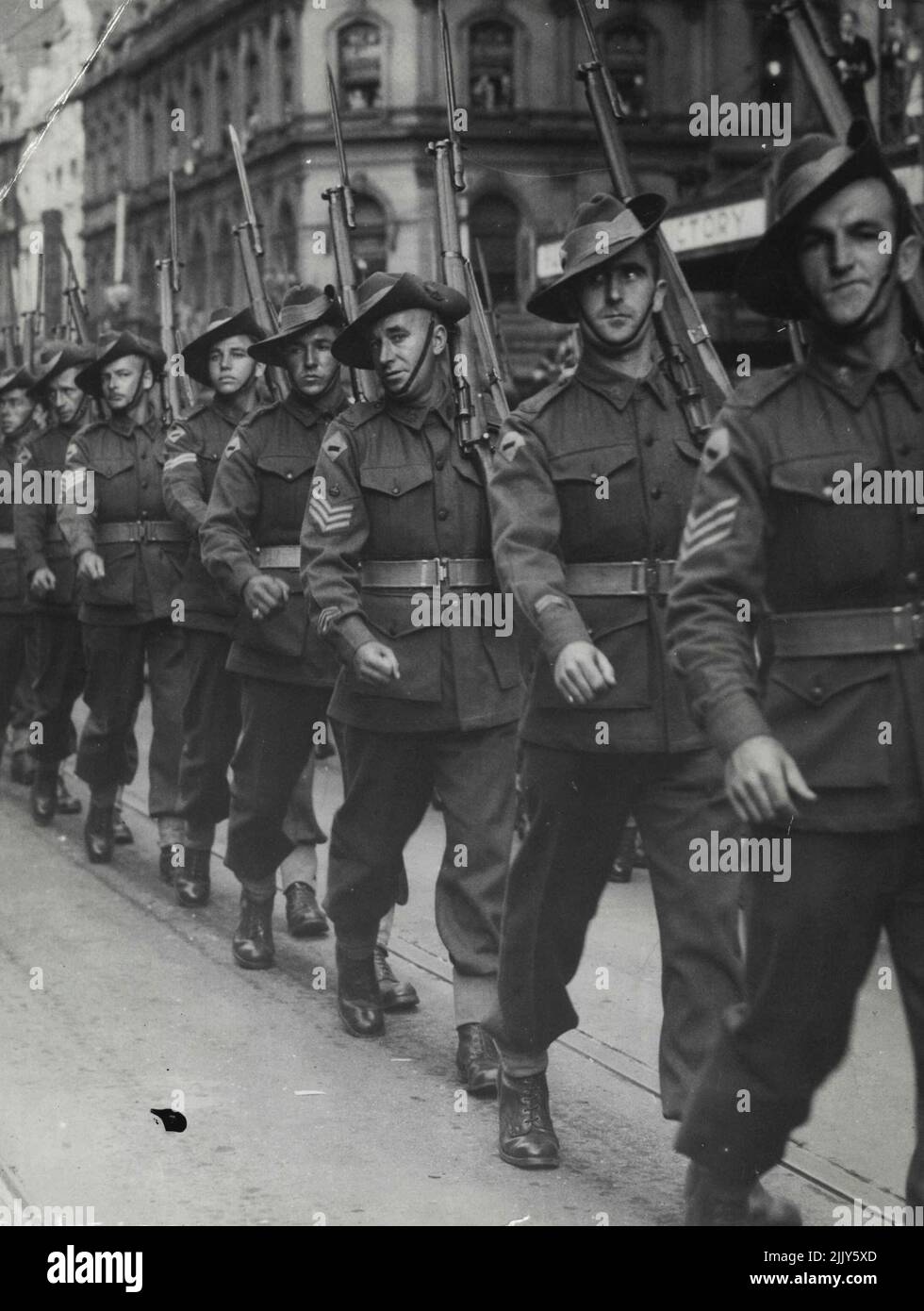 Sfilate e marce - Guerra Mondiale 2nd - militare Australiano. Aprile 24, 1944. Foto Stock