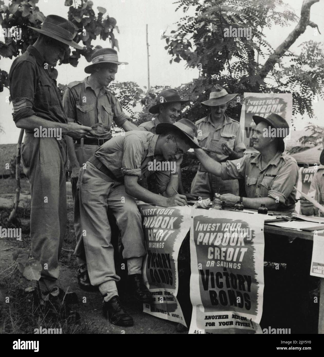 Corpo di paga - truppe australiane. Aprile 10, 1944. Foto Stock