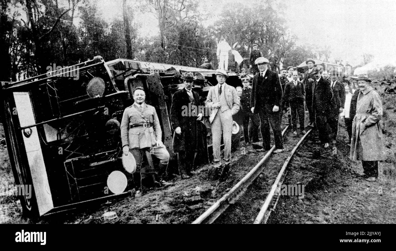 Immagine di Mitchell del treno reale rovesciato. Foto scattata da Mitchell subito dopo il deragliamento dei treni reali. Luglio 22, 1955. Foto Stock