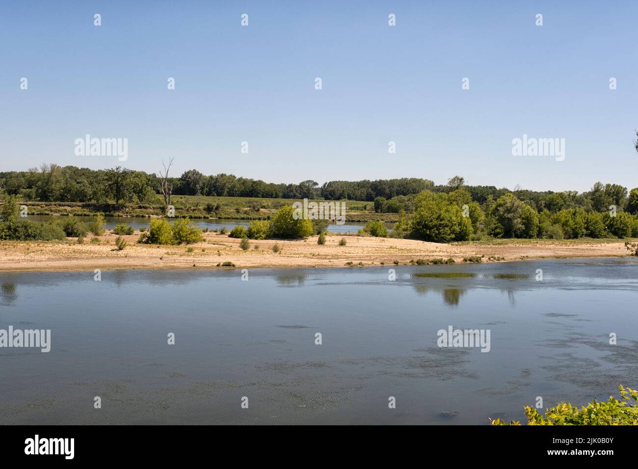 Un banco di sabbia nel fiume Loira nel dipartimento di Saone et Loire. Francia, Europa Foto Stock