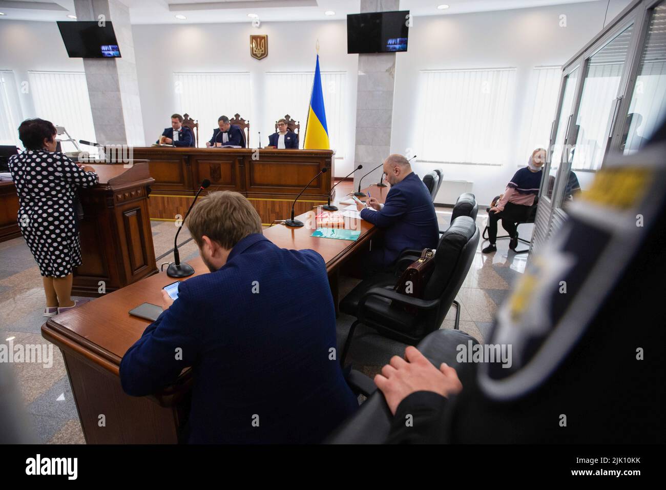 Kiev, Ucraina. 19th maggio 2022. Un'audizione in tribunale nel caso del soldato dell'esercito russo Vadim Shishimarin, 21 anni, sospettato di violazioni delle leggi e delle norme di guerra in mezzo all'invasione russa dell'Ucraina. (Credit Image: © Oleksii Chumachenko/SOPA Images via ZUMA Press Wire) Foto Stock