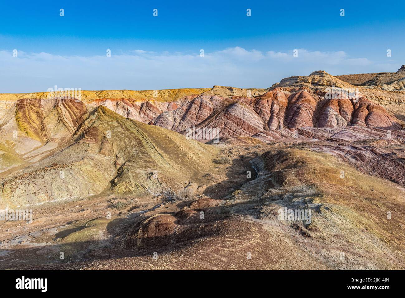 Paesaggio multicolore, Kyzylkup, Mangystau, Kazakistan, Asia centrale, Asia Foto Stock