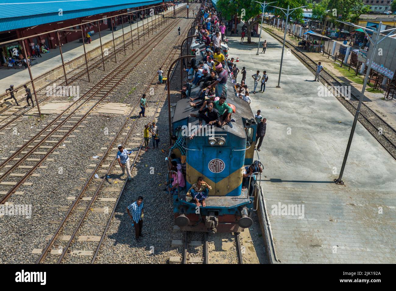 Treno sovraffollato in Bangladesh Foto Stock