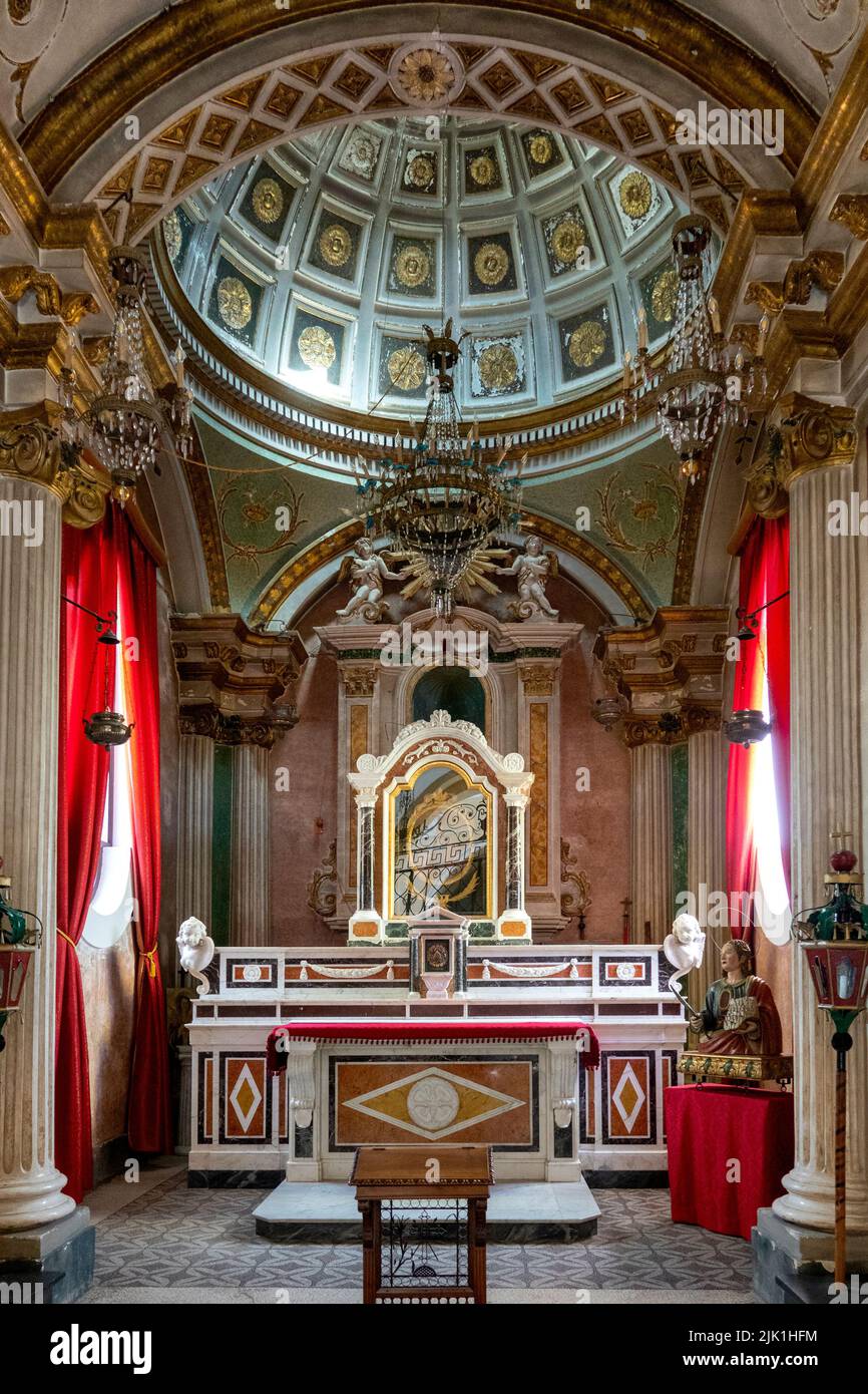 Interno del complesso di San Pietro Apostolo, Loreto Aprutino, Italia Foto Stock