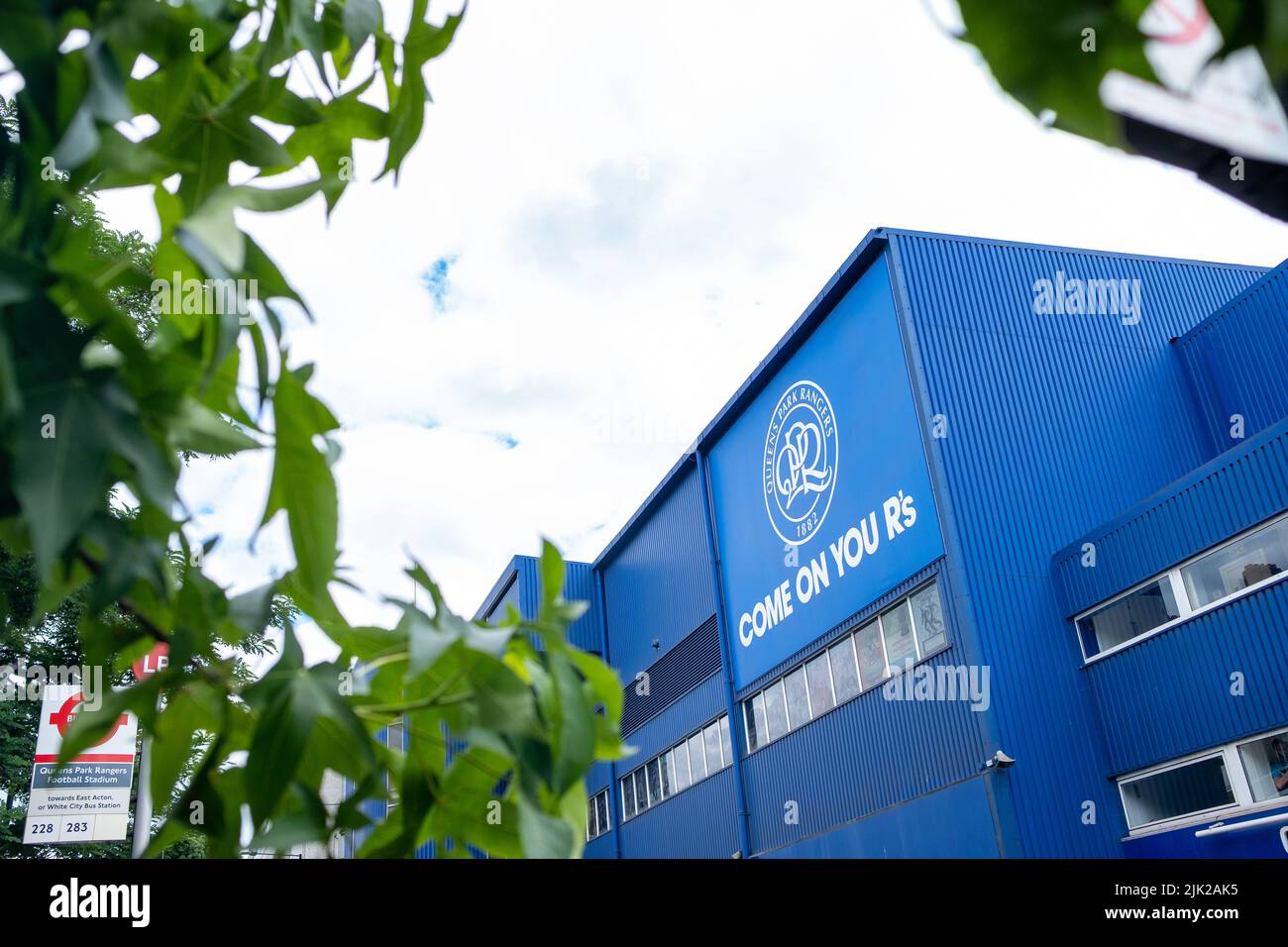 Londra - Luglio 2022: Loftus Road Stadium, sede della squadra di calcio dei Queen Park Rangers a West London Foto Stock