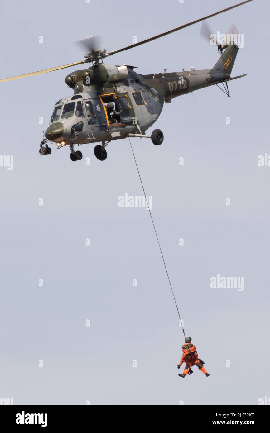 Czech Air Force PZL W-3 Sokol in mostra al Royal International Aircraft Tattoo 2022 Foto Stock